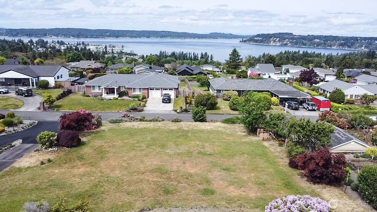 Tacoma, Washington, 98465, United States, 3 Bedrooms Bedrooms, ,2 BathroomsBathrooms,Residential,For Sale,1829131