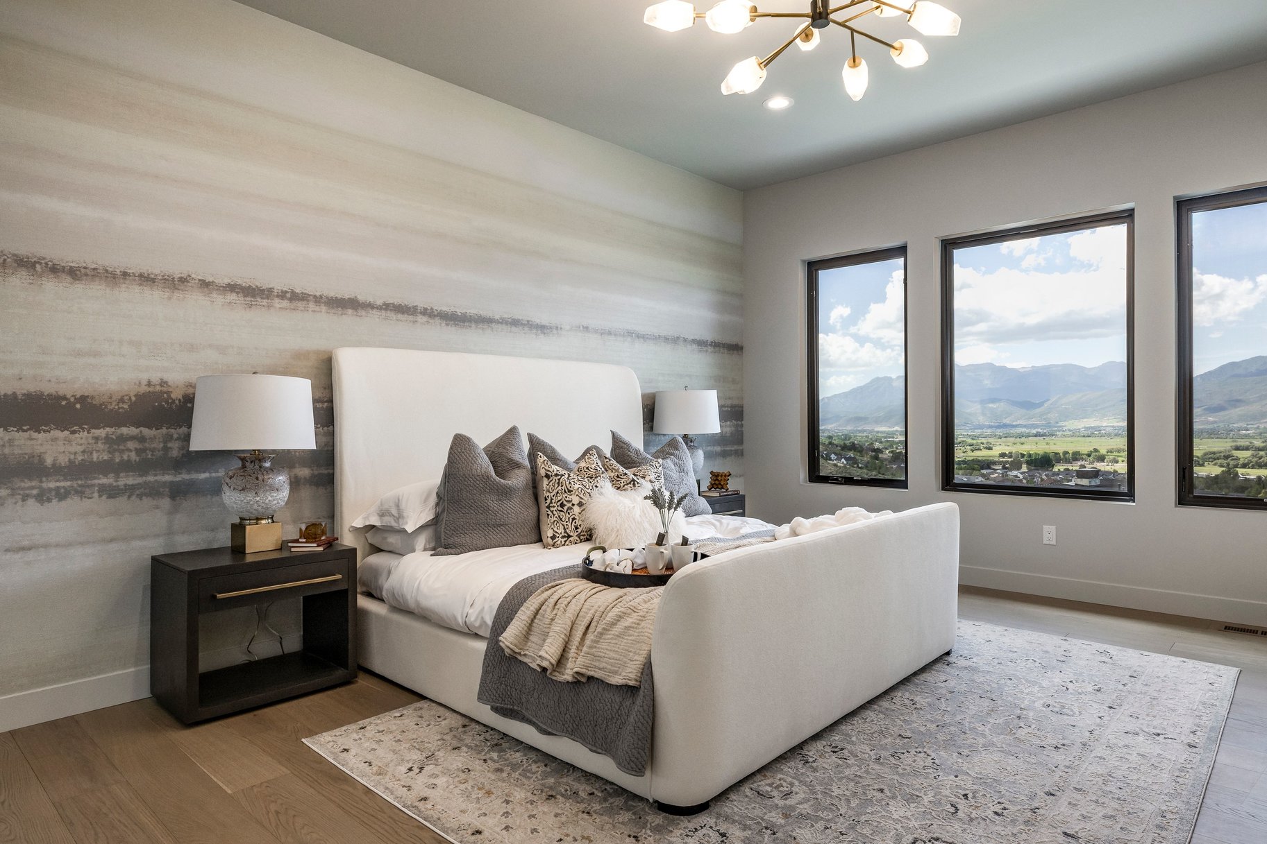  Upgraded Luxury Living with Panoramic Mountain Views - 物件實景