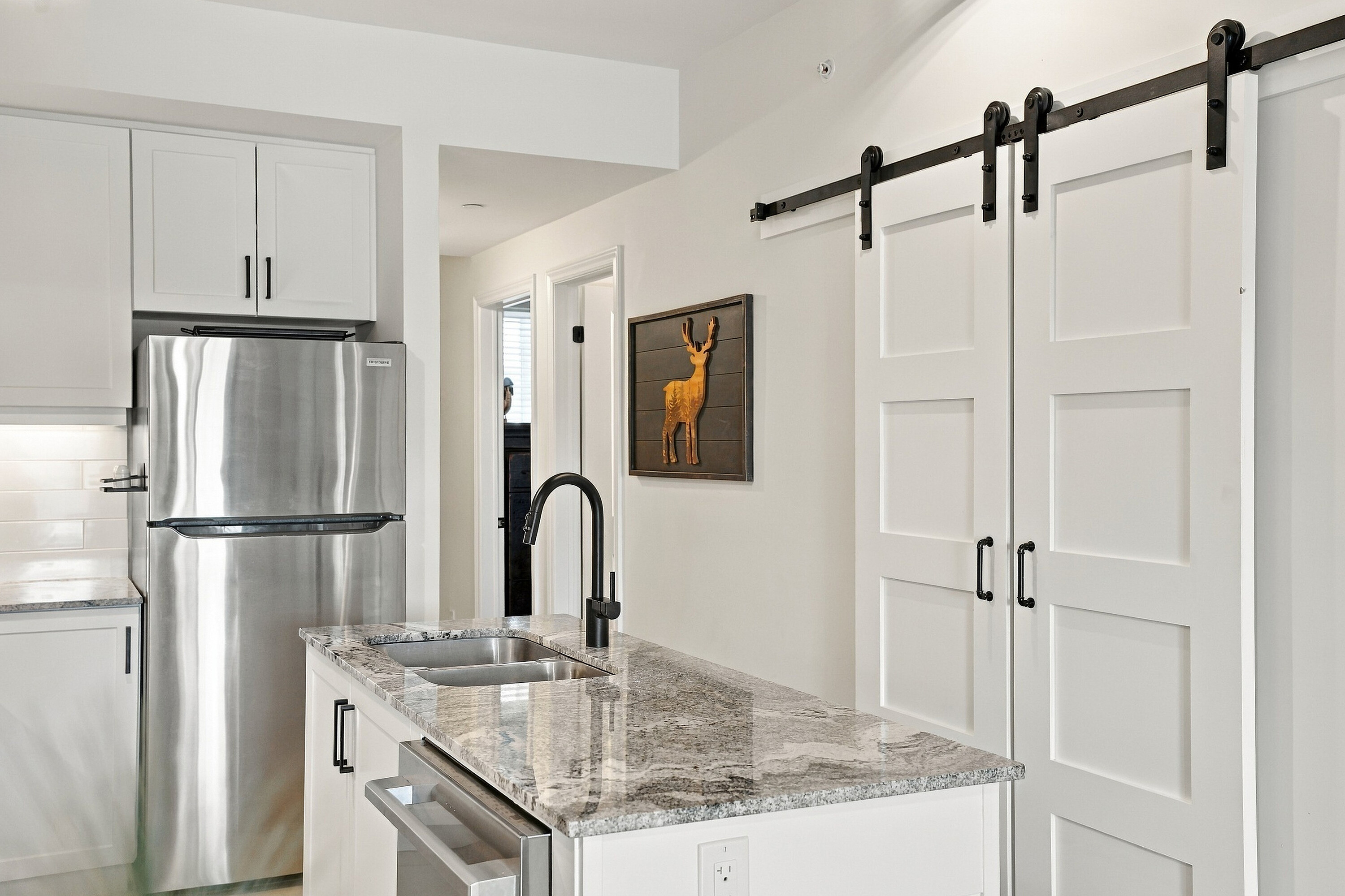  Charming Collingwood Condo - 物件實景