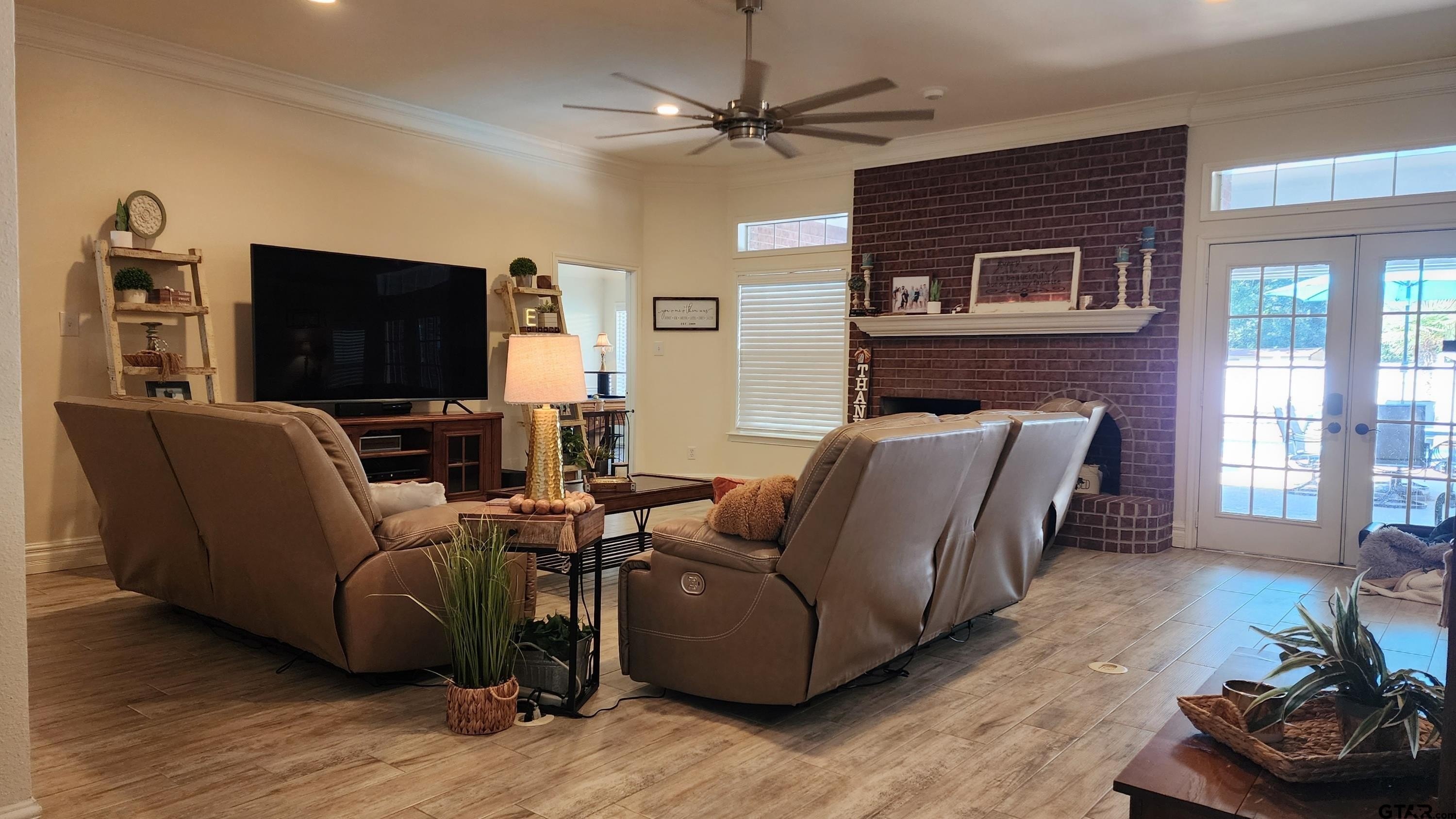 Pittsburg, Texas, 75686, United States, 4 Bedrooms Bedrooms, ,4 BathroomsBathrooms,Residential,For Sale,1880641