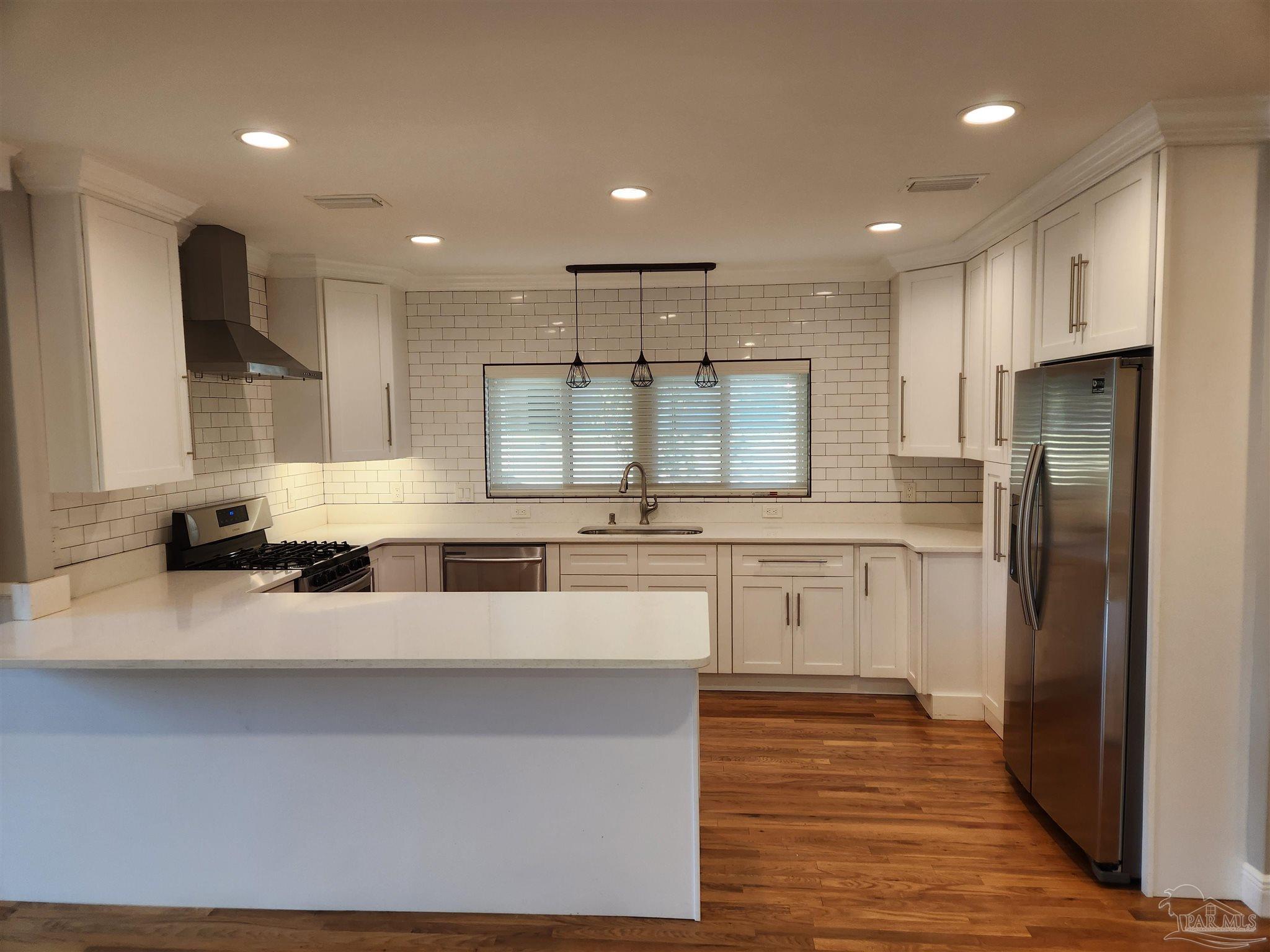 Pensacola, Florida, 32503, United States, 3 Bedrooms Bedrooms, ,2 BathroomsBathrooms,Residential,For Sale,1918178