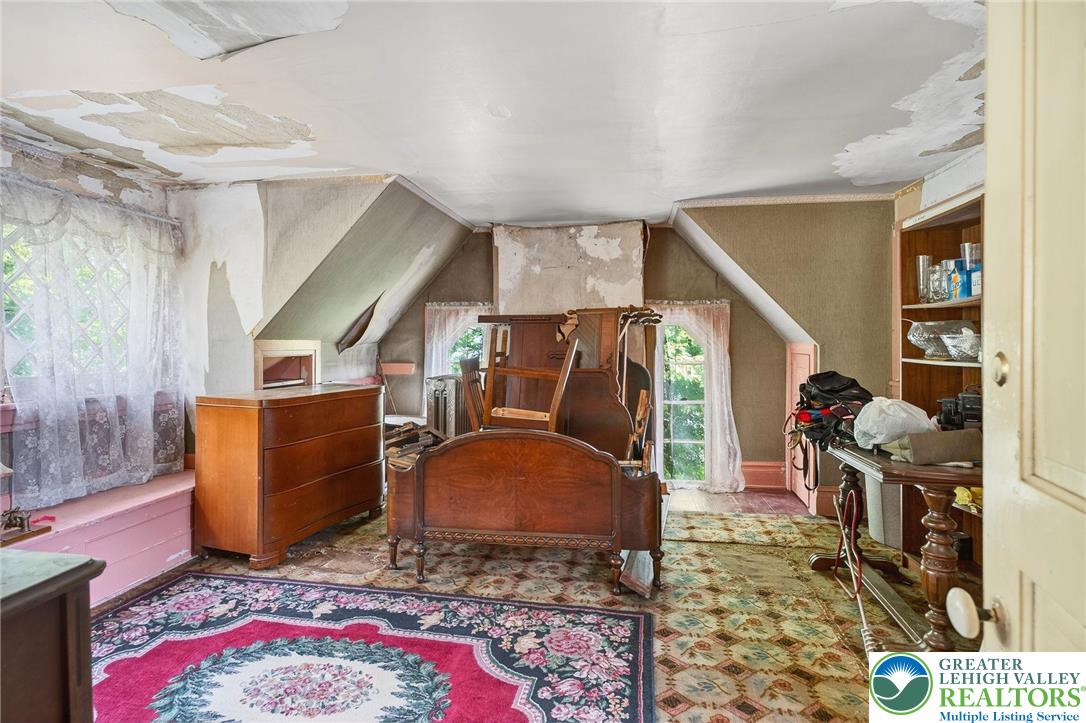 Jim Thorpe Boro, Pennsylvania, 18229, United States, 7 Bedrooms Bedrooms, ,3 BathroomsBathrooms,Residential,For Sale,1903669