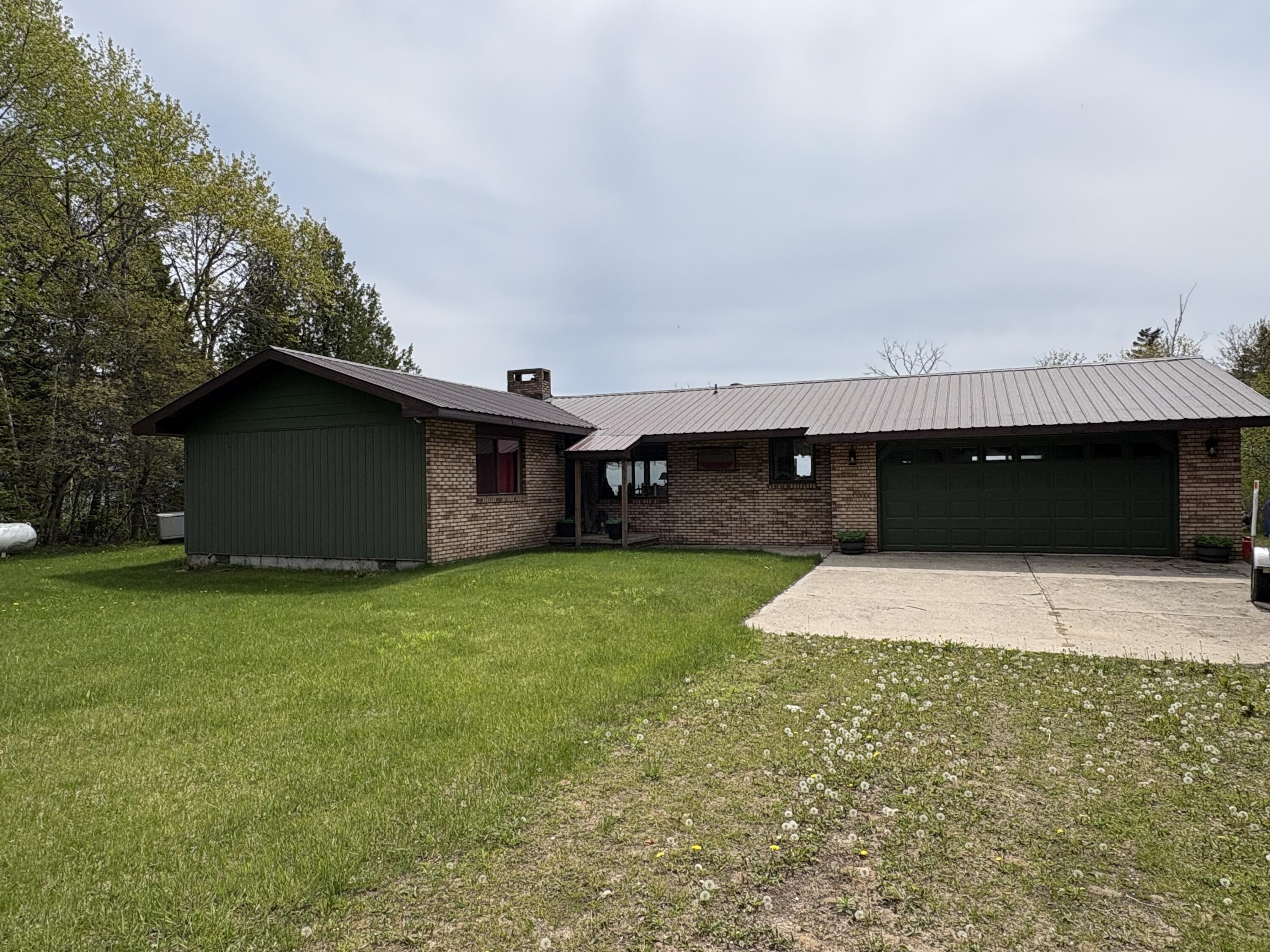 Naubinway, Michigan, 49762, United States, 3 Bedrooms Bedrooms, ,2 BathroomsBathrooms,Residential,For Sale,1840338