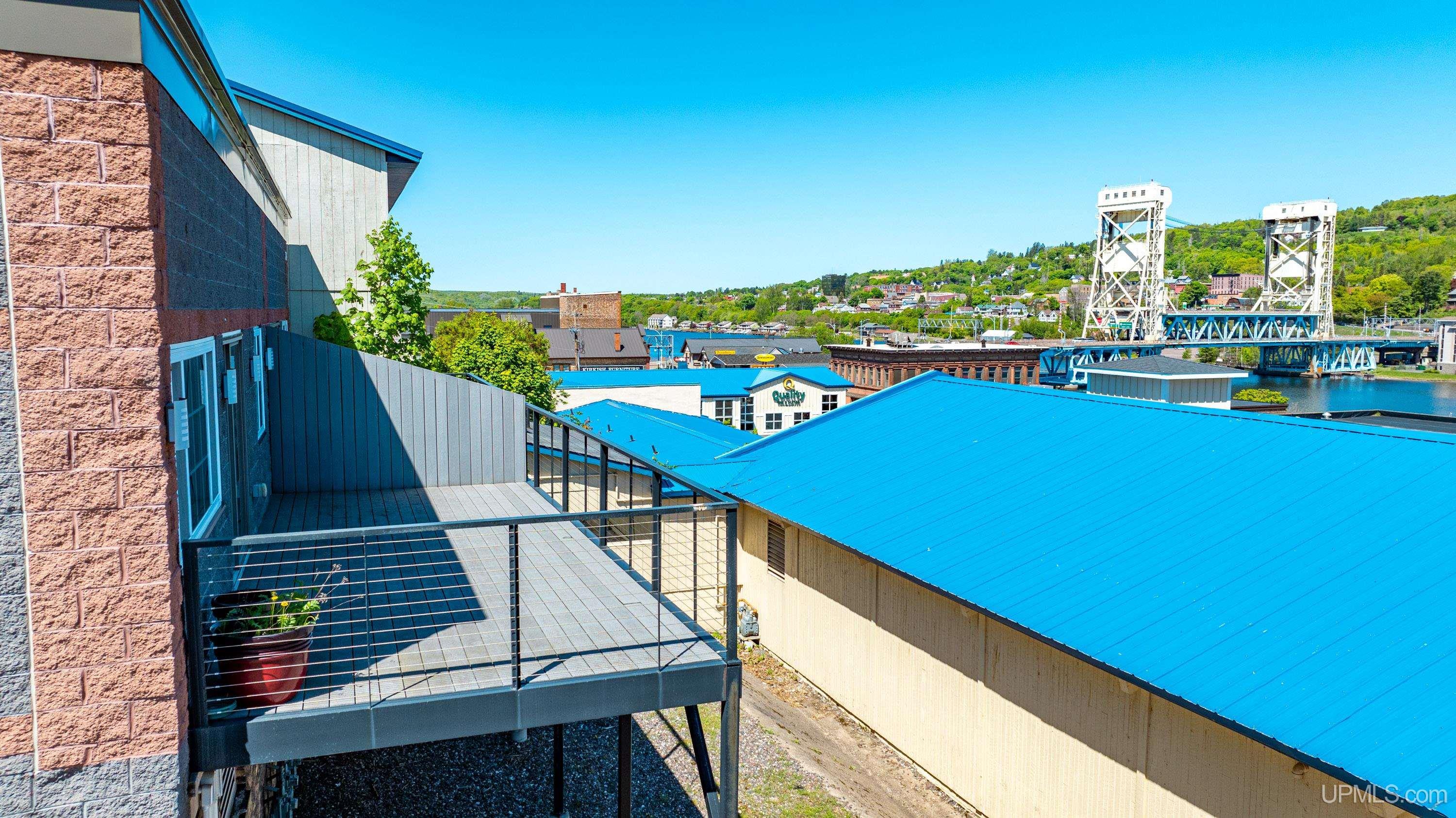 Houghton, Michigan, 49931, United States, 5 Bedrooms Bedrooms, ,2 BathroomsBathrooms,Residential,For Sale,1977730