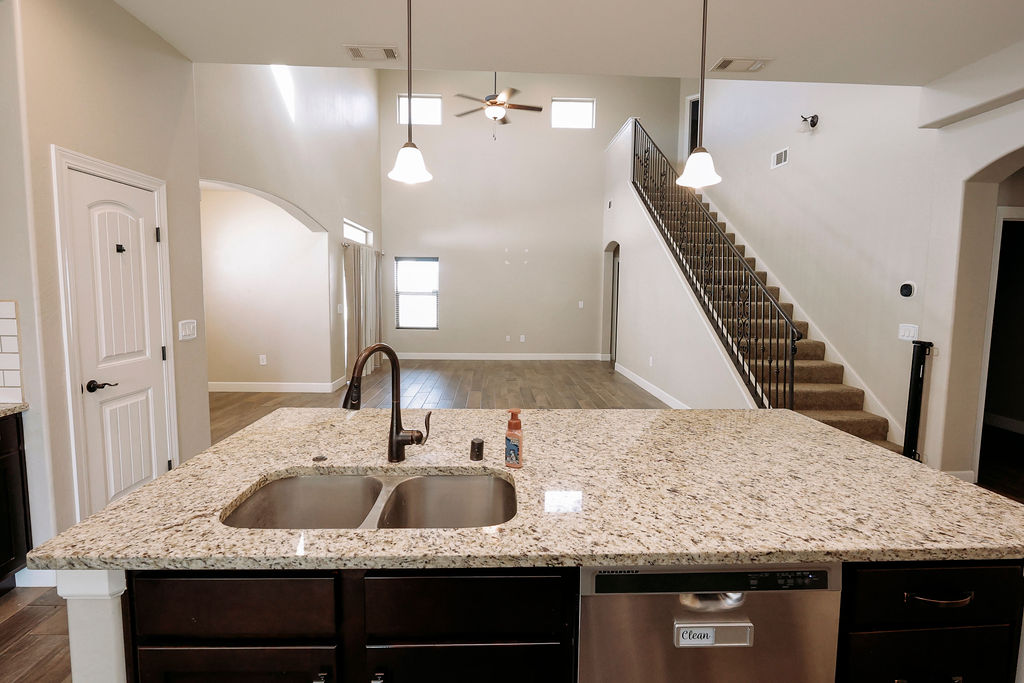 Carlsbad, New Mexico, 88220, United States, 4 Bedrooms Bedrooms, ,3 BathroomsBathrooms,Residential,For Sale,1975049