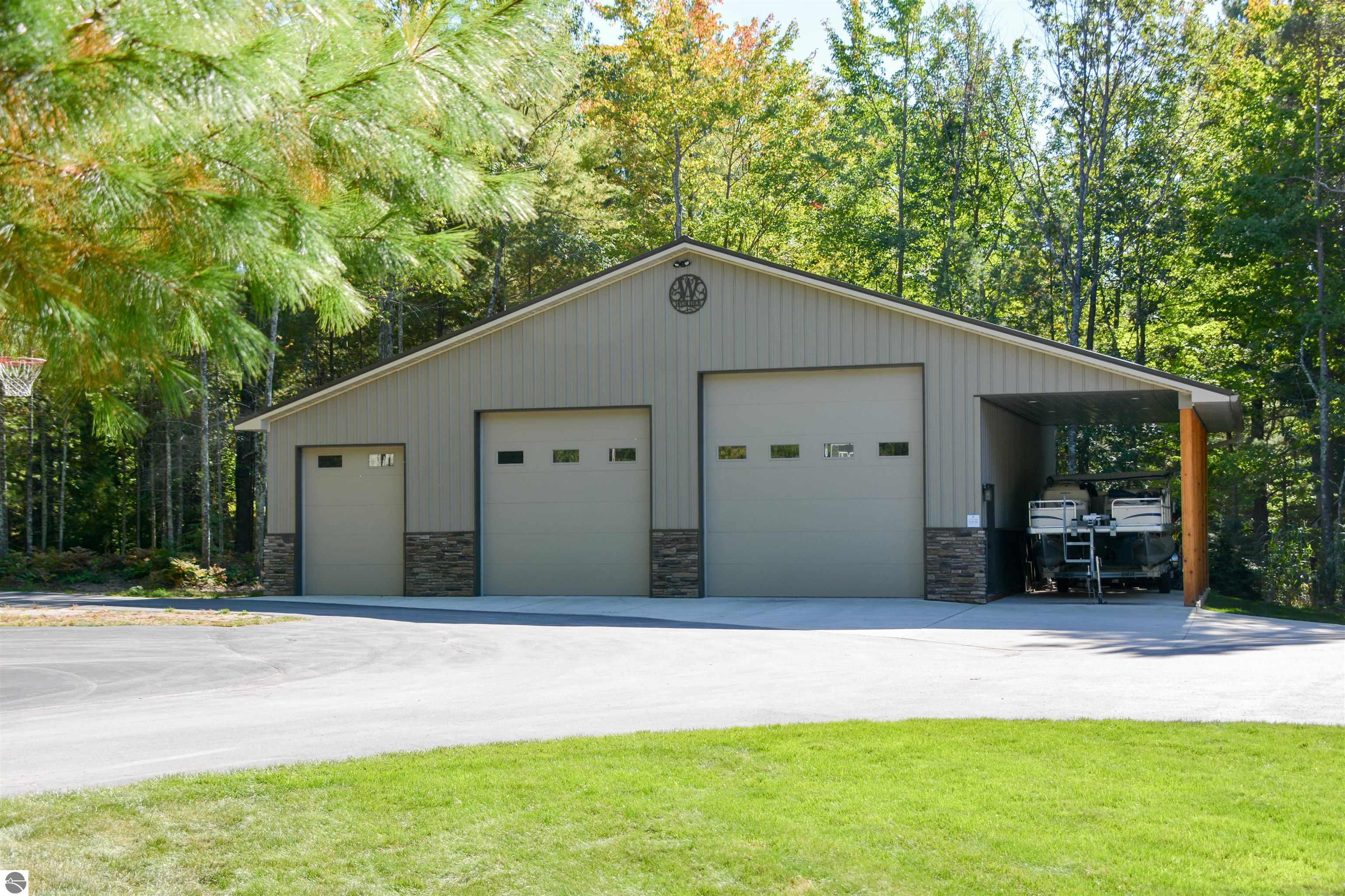 Traverse City, Michigan, 49685, United States, 5 Bedrooms Bedrooms, ,2 BathroomsBathrooms,Residential,For Sale,1960952