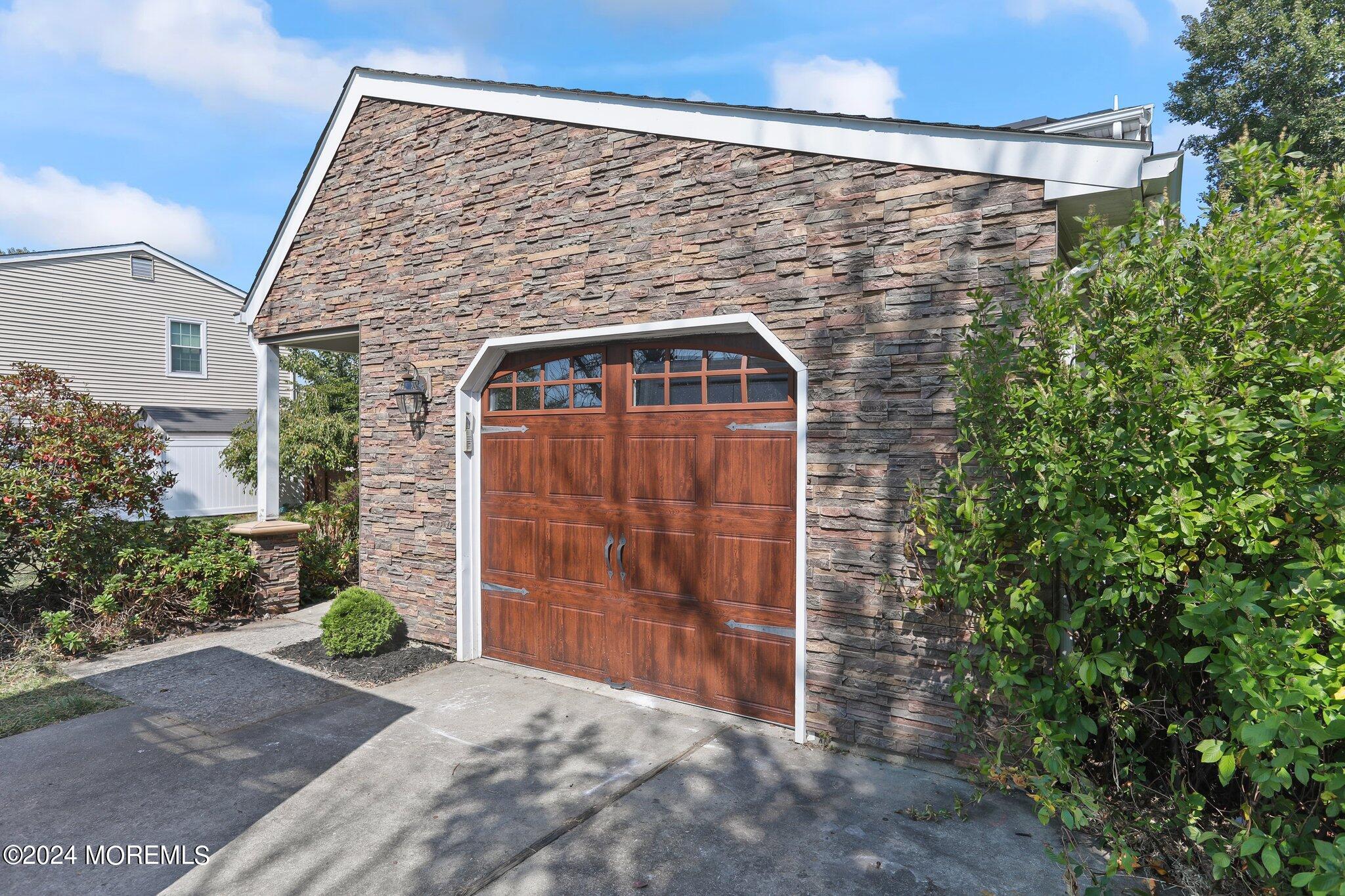 Howell, New Jersey, 07731, United States, 4 Bedrooms Bedrooms, ,3 BathroomsBathrooms,Residential,For Sale,1928001
