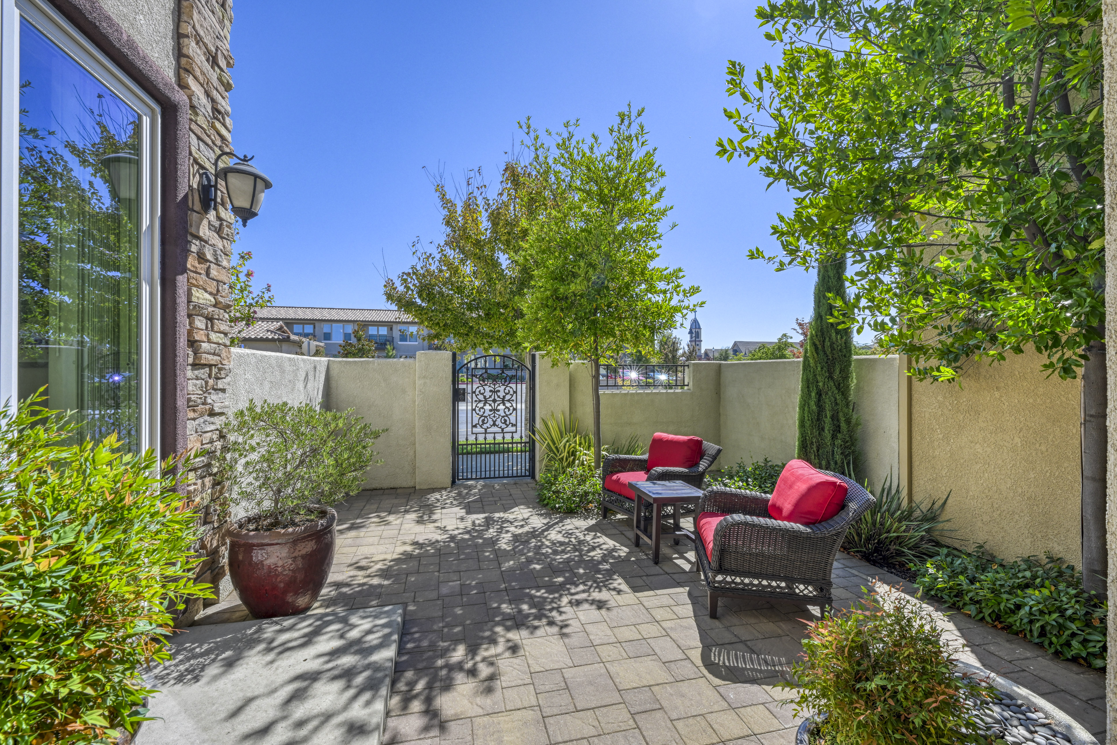  3041 Village Center Drive, Roseville, CA 95747 - 物件實景