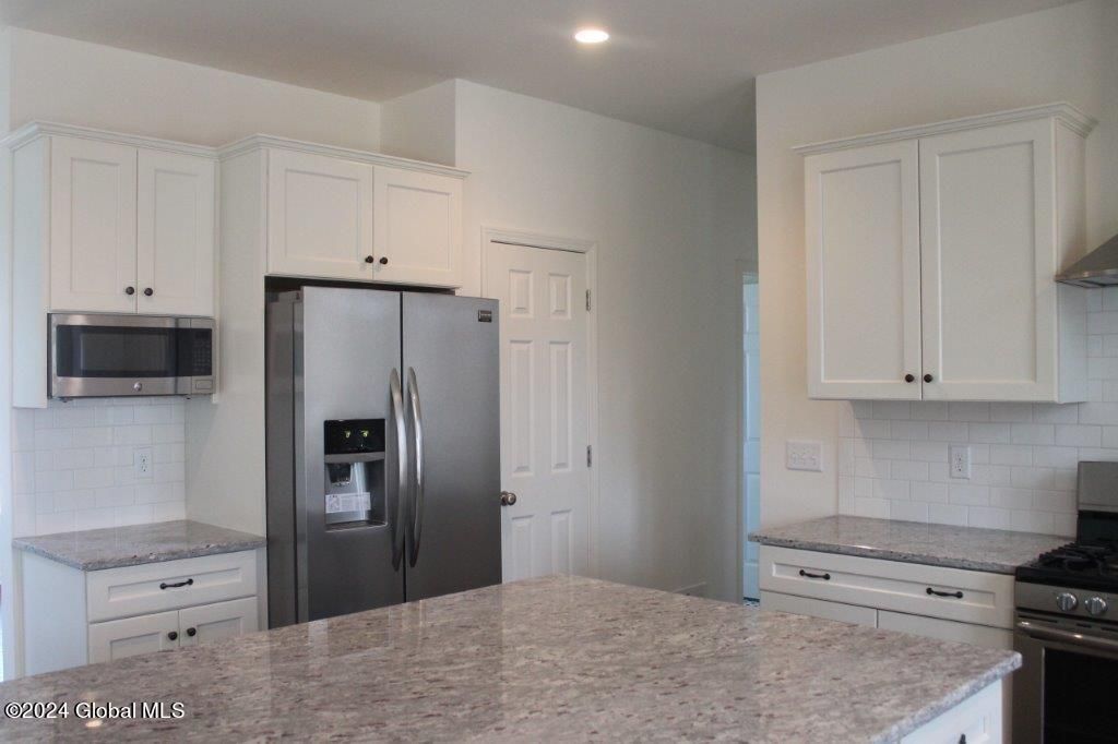 Mechanicville, New York, 12118, United States, 3 Bedrooms Bedrooms, ,3 BathroomsBathrooms,Residential,For Sale,1989343