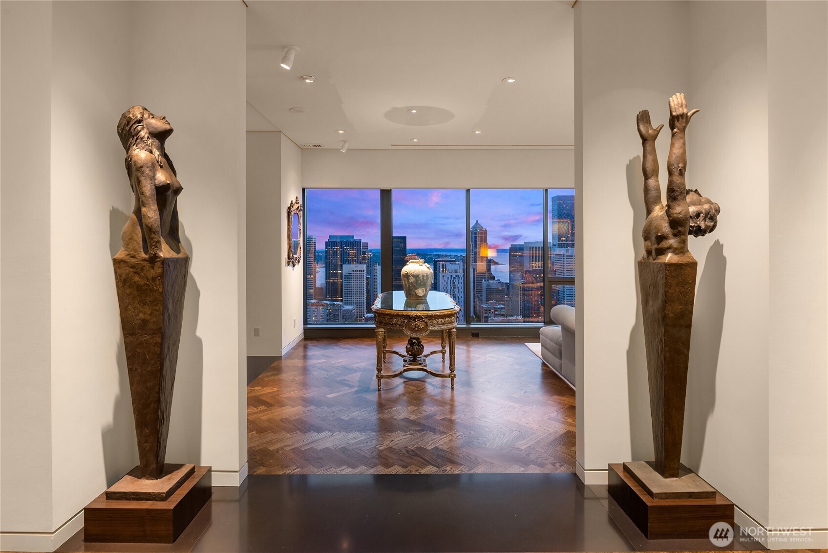 Seattle, Washington, 98104, United States, 4 Bedrooms Bedrooms, ,6 BathroomsBathrooms,Residential,For Sale,1738048