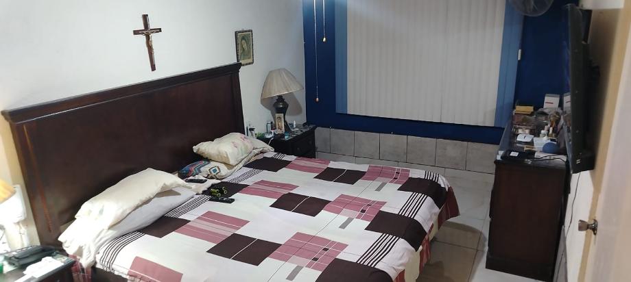 Torreón, Coahuila de Zaragoza, 27258, Mexico, 4 Bedrooms Bedrooms, ,3 BathroomsBathrooms,Residential,For Sale,1994357