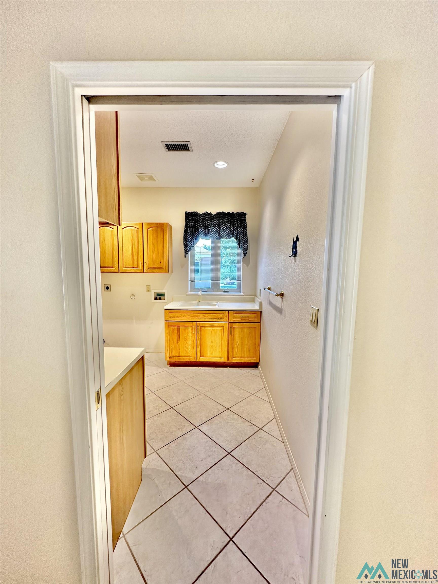 Roswell, New Mexico, 88201, United States, 4 Bedrooms Bedrooms, ,4 BathroomsBathrooms,Residential,For Sale,1921979