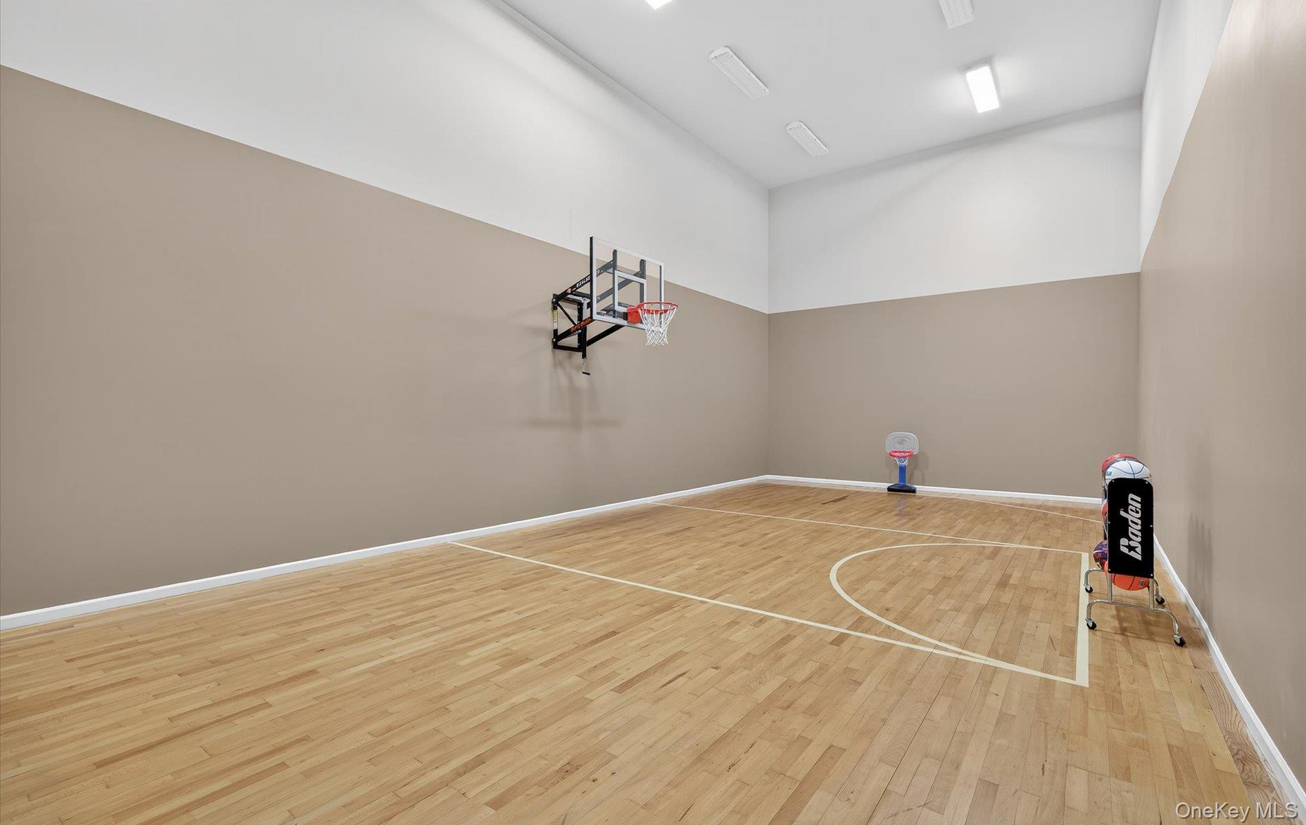 Woodbury, New York, 11797, United States, 5 Bedrooms Bedrooms, ,6 BathroomsBathrooms,Residential,For Sale,1918098