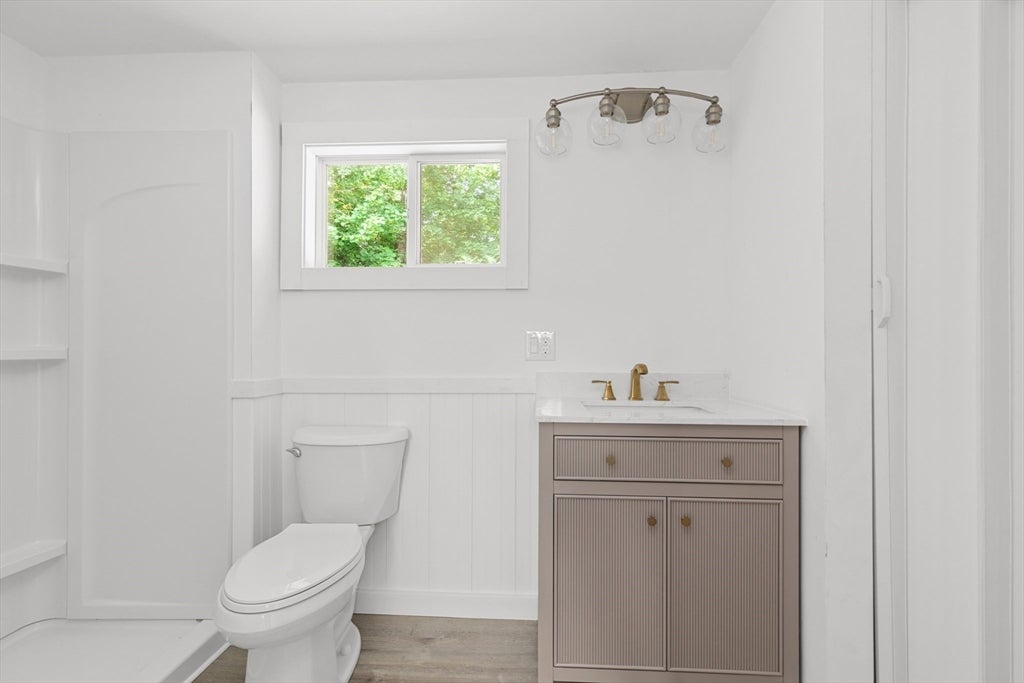 Plymouth, Massachusetts, 02360, United States, 4 Bedrooms Bedrooms, ,4 BathroomsBathrooms,Residential,For Sale,1981887