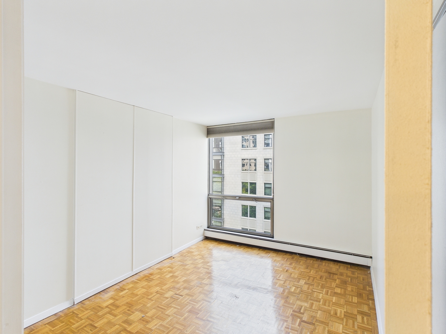 Chicago, Illinois, 60610, United States, 3 Bedrooms Bedrooms, ,2 BathroomsBathrooms,Residential,For Sale,1939067