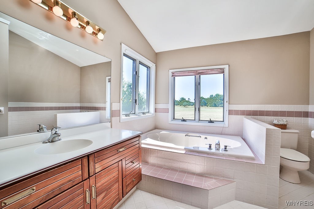 Grand Island, New York, 14072, United States, 4 Bedrooms Bedrooms, ,4 BathroomsBathrooms,Residential,For Sale,1899364