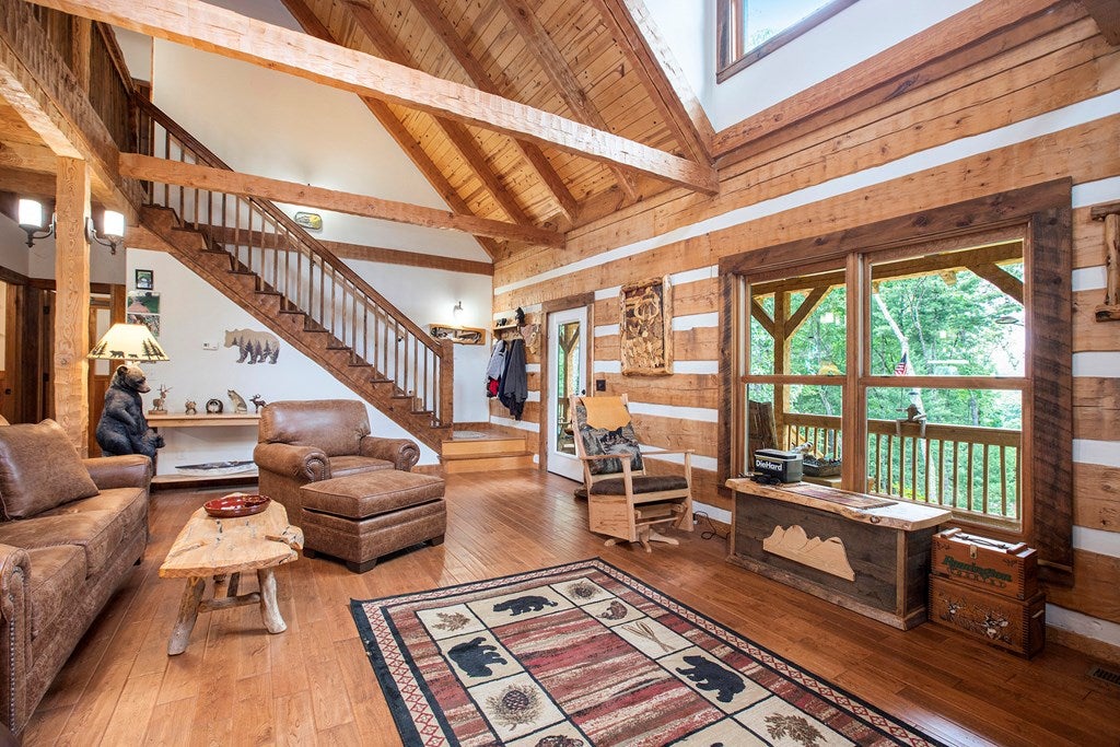 Blue Ridge, Georgia, 30513, United States, 4 Bedrooms Bedrooms, ,3 BathroomsBathrooms,Residential,For Sale,1876704