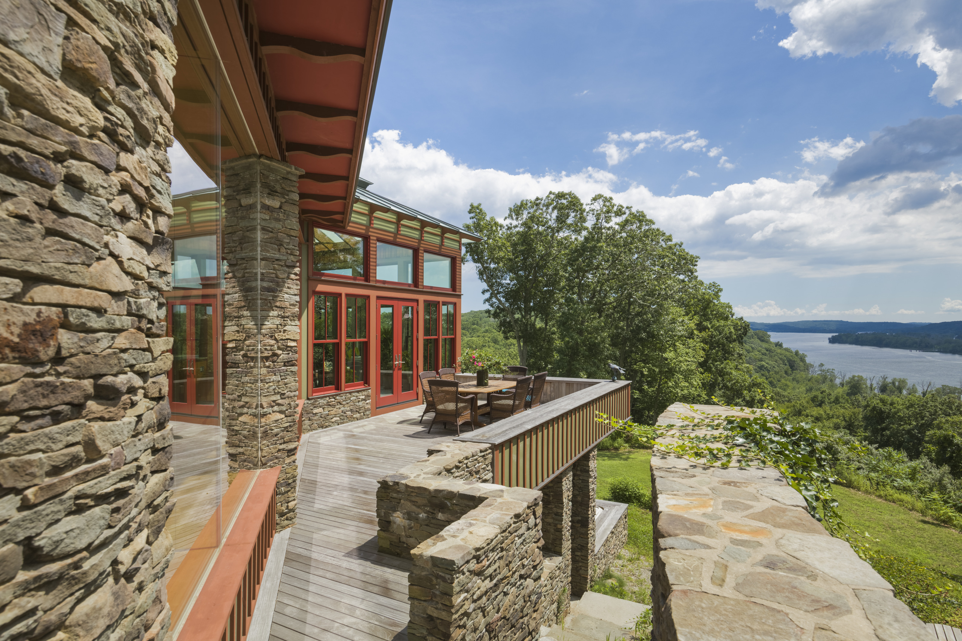  Majestically set on 15.22 Private Acres Overlooking The River - 物件實景