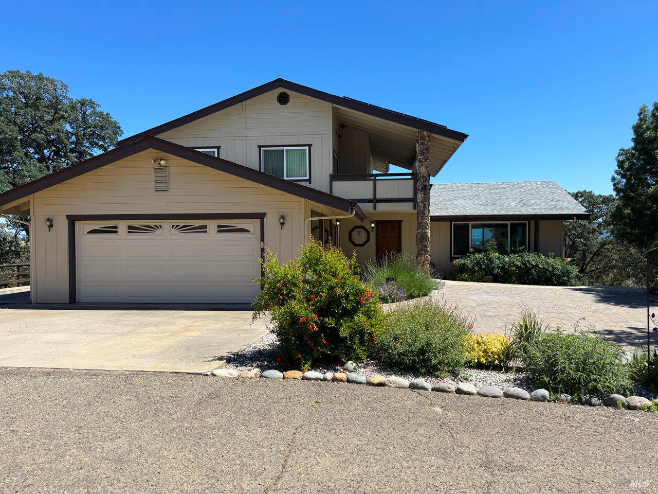 Lakeport, California, 95453, United States, 4 Bedrooms Bedrooms, ,3 BathroomsBathrooms,Residential,For Sale,2015104