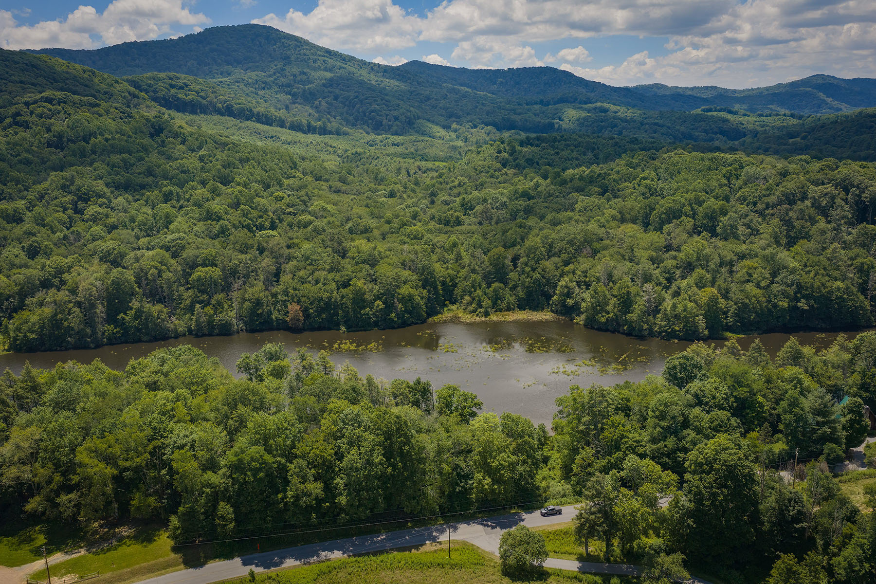  ROAN MOUNTAIN - RIPSHIN LAKE CORPORATION - 物件實景