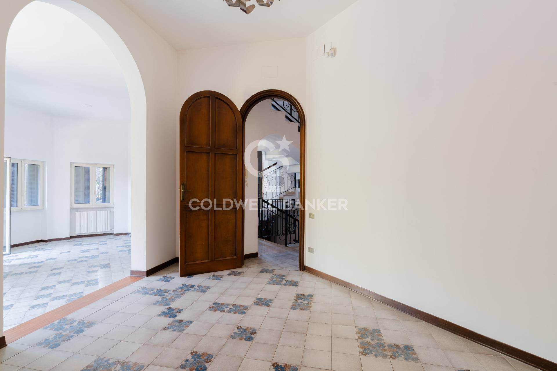 Bari, Bari, 70100, IT, 3 Bedrooms Bedrooms, ,3 BathroomsBathrooms,Residential,For Sale,1991647