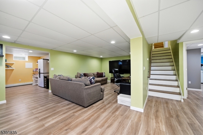 Lincoln Park Boro, New Jersey, 07035, United States, 4 Bedrooms Bedrooms, ,3 BathroomsBathrooms,Residential,For Sale,1991719