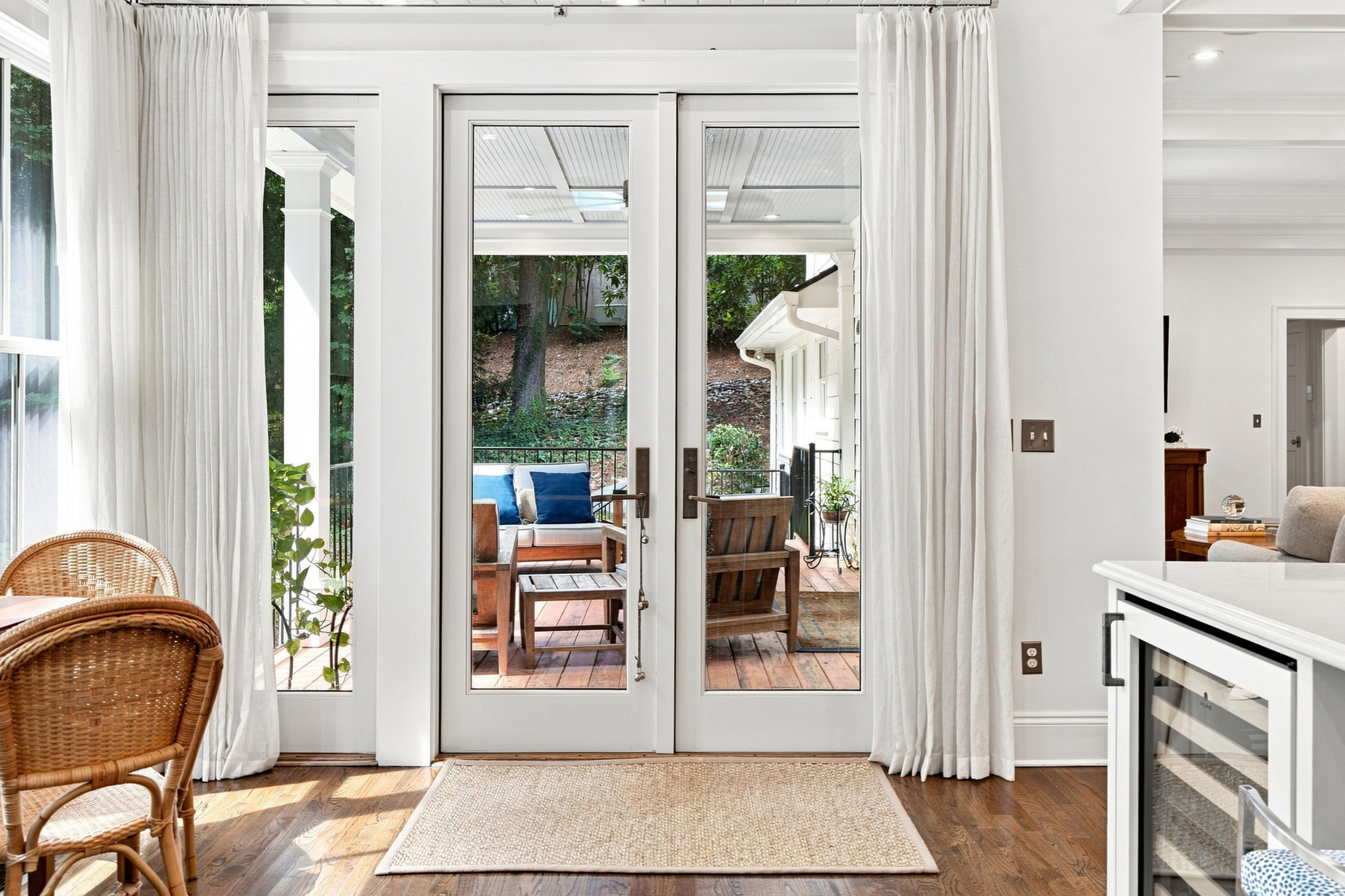  Thoughtfully Designed and Renovated Home in Londonberry Estates - 物件實景