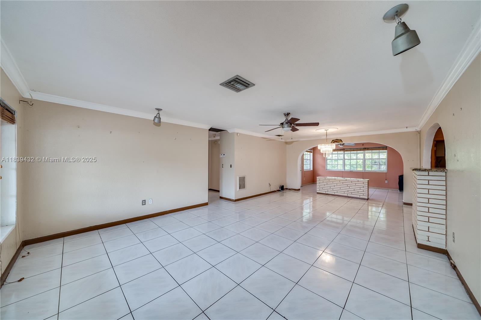 Hollywood, Florida, 33024, United States, 3 Bedrooms Bedrooms, ,2 BathroomsBathrooms,Residential,For Sale,1892932