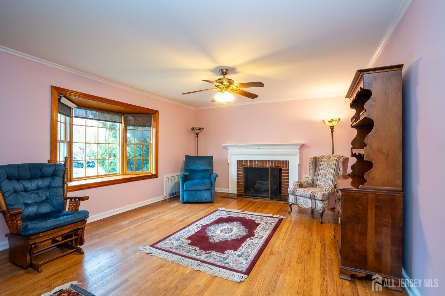 New Brunswick, New Jersey, 08901, United States, 3 Bedrooms Bedrooms, ,2 BathroomsBathrooms,Residential,For Sale,1992583