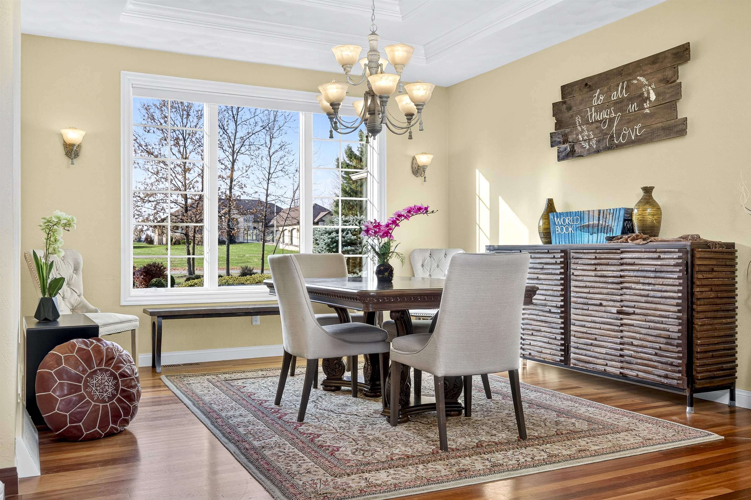 NEENAH, Wisconsin, 54956, United States, 5 Bedrooms Bedrooms, ,6 BathroomsBathrooms,Residential,For Sale,1992991