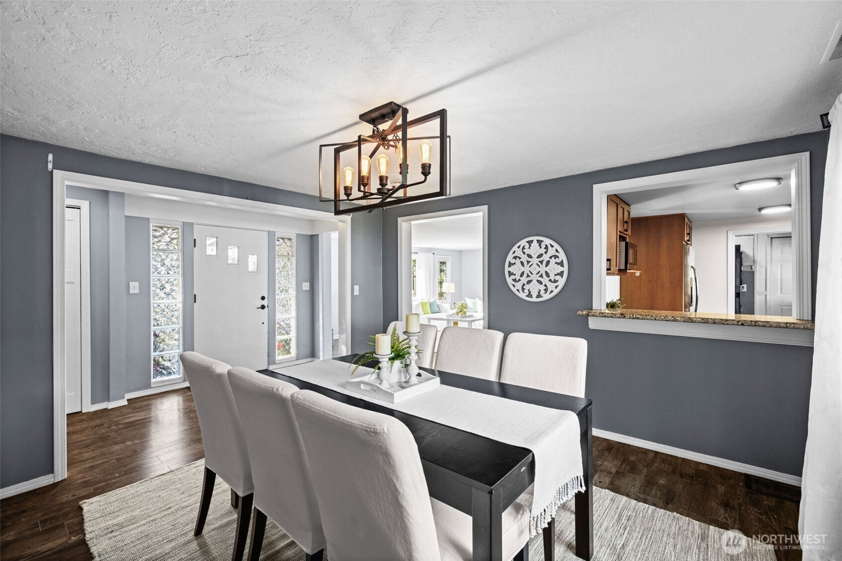 Shoreline, Washington, 98155, United States, 3 Bedrooms Bedrooms, ,1 BathroomBathrooms,Residential,For Sale,1980114