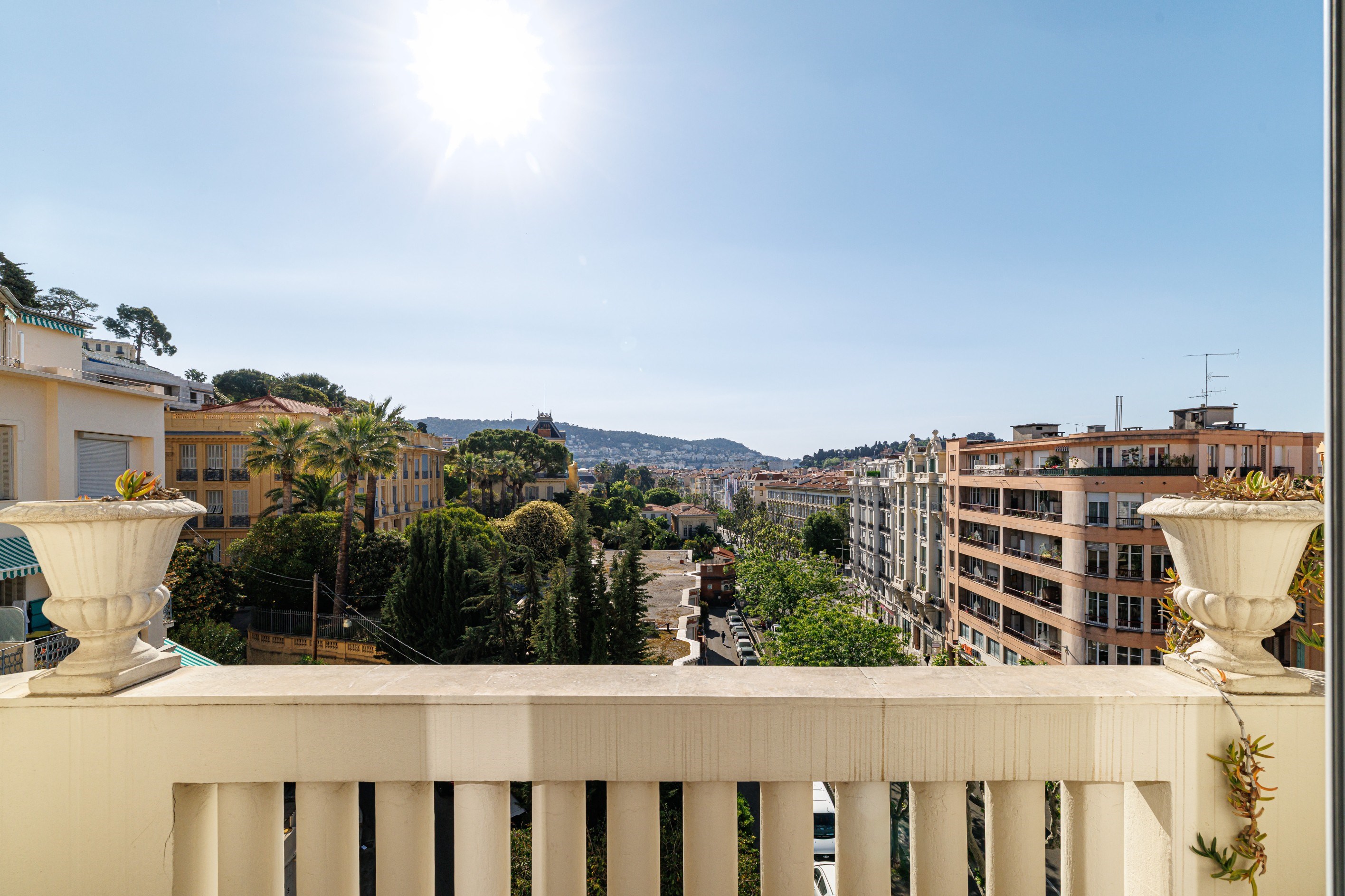  Top floor Art Deco apartment with 5 bedrooms in Nice Carabacel - 物件實景