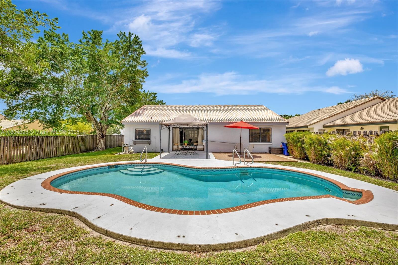 Cooper City, Florida, 33026, United States, 3 Bedrooms Bedrooms, ,2 BathroomsBathrooms,Residential,For Sale,1827965