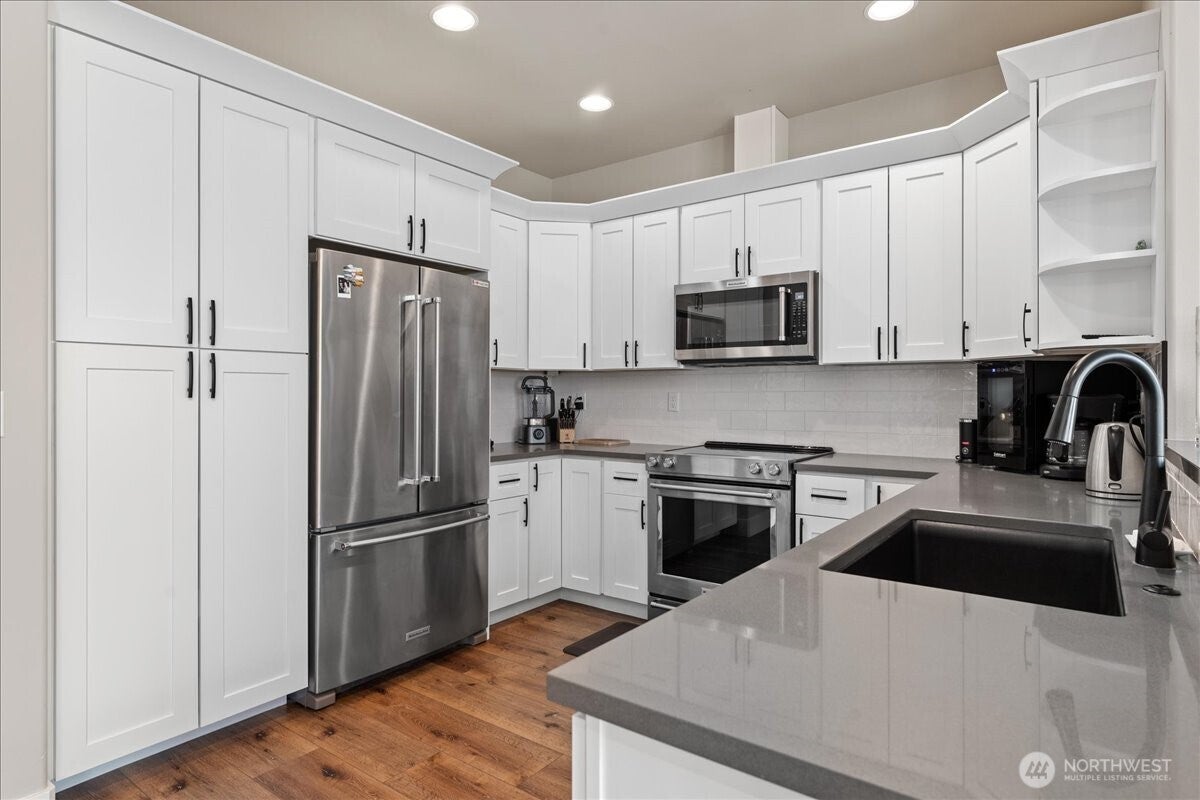 East Wenatchee, Washington, 98802, United States, 2 Bedrooms Bedrooms, ,2 BathroomsBathrooms,Residential,For Sale,1942009