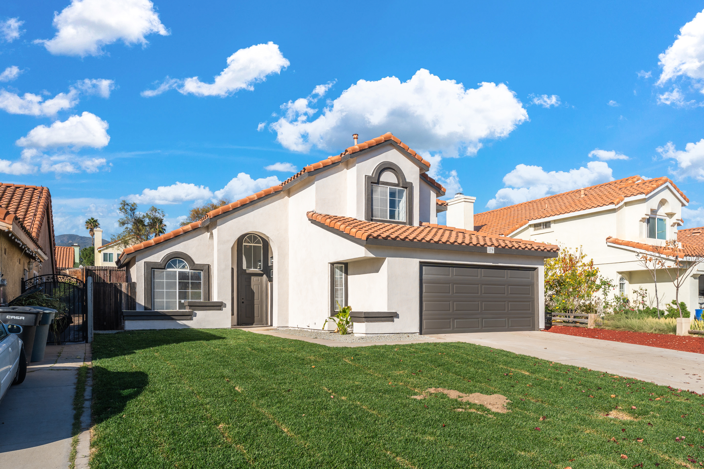 Lake Elsinore, California, 92530, United States, 4 Bedrooms Bedrooms, ,3 BathroomsBathrooms,Residential,For Sale,2005487