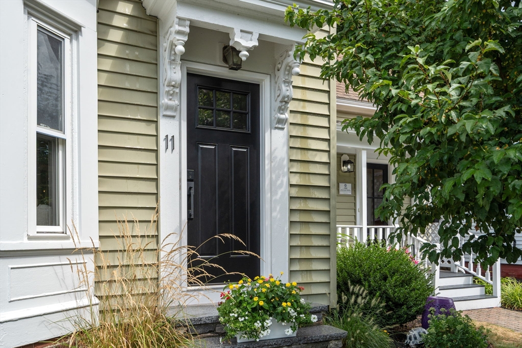 Maynard, Massachusetts, 01754, United States, 3 Bedrooms Bedrooms, ,2 BathroomsBathrooms,Residential,For Sale,1941830