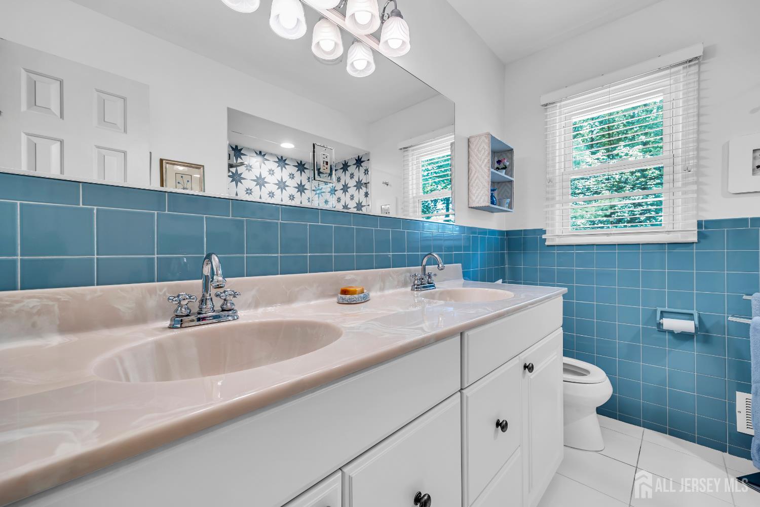 East Brunswick, New Jersey, 08816, United States, 5 Bedrooms Bedrooms, ,5 BathroomsBathrooms,Residential,For Sale,1850220