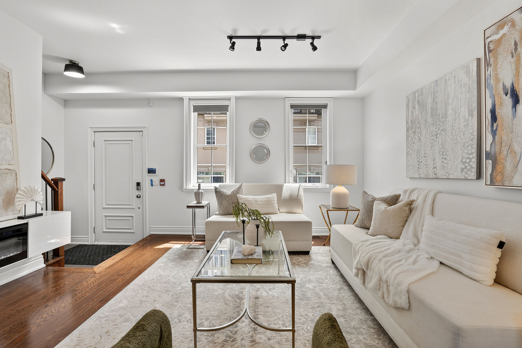  Rare Forest Hill Townhome - 物件實景