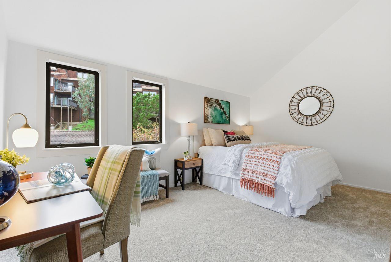 Sausalito, California, 94965, United States, 3 Bedrooms Bedrooms, ,3 BathroomsBathrooms,Residential,For Sale,1990897