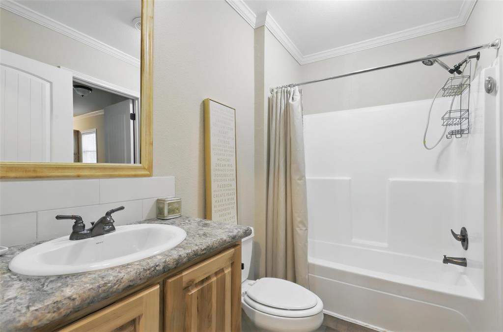 Weatherford, Texas, 76087, United States, 4 Bedrooms Bedrooms, ,3 BathroomsBathrooms,Residential,For Sale,1787575