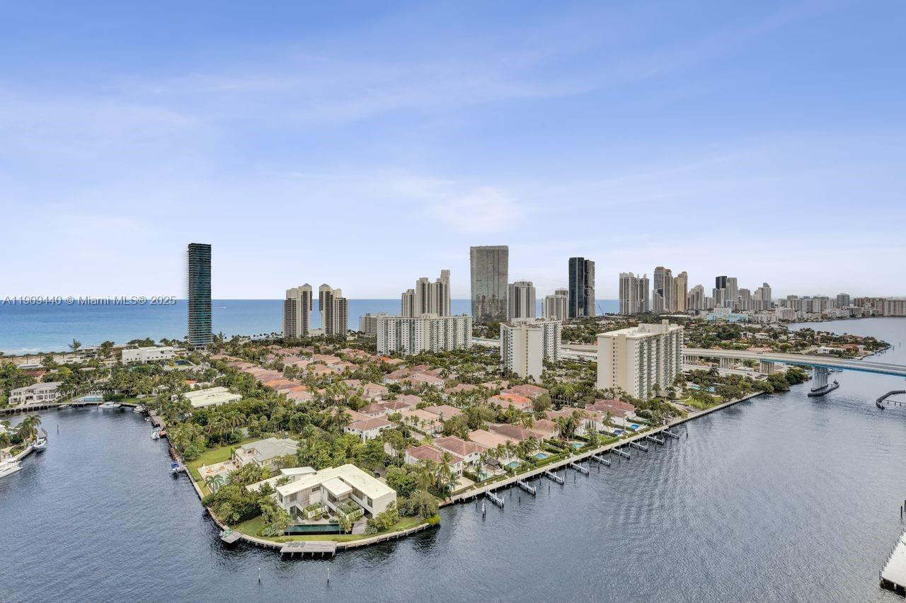 Aventura, Florida, 33180, United States, 4 Bedrooms Bedrooms, ,3 BathroomsBathrooms,Residential,For Sale,1989570