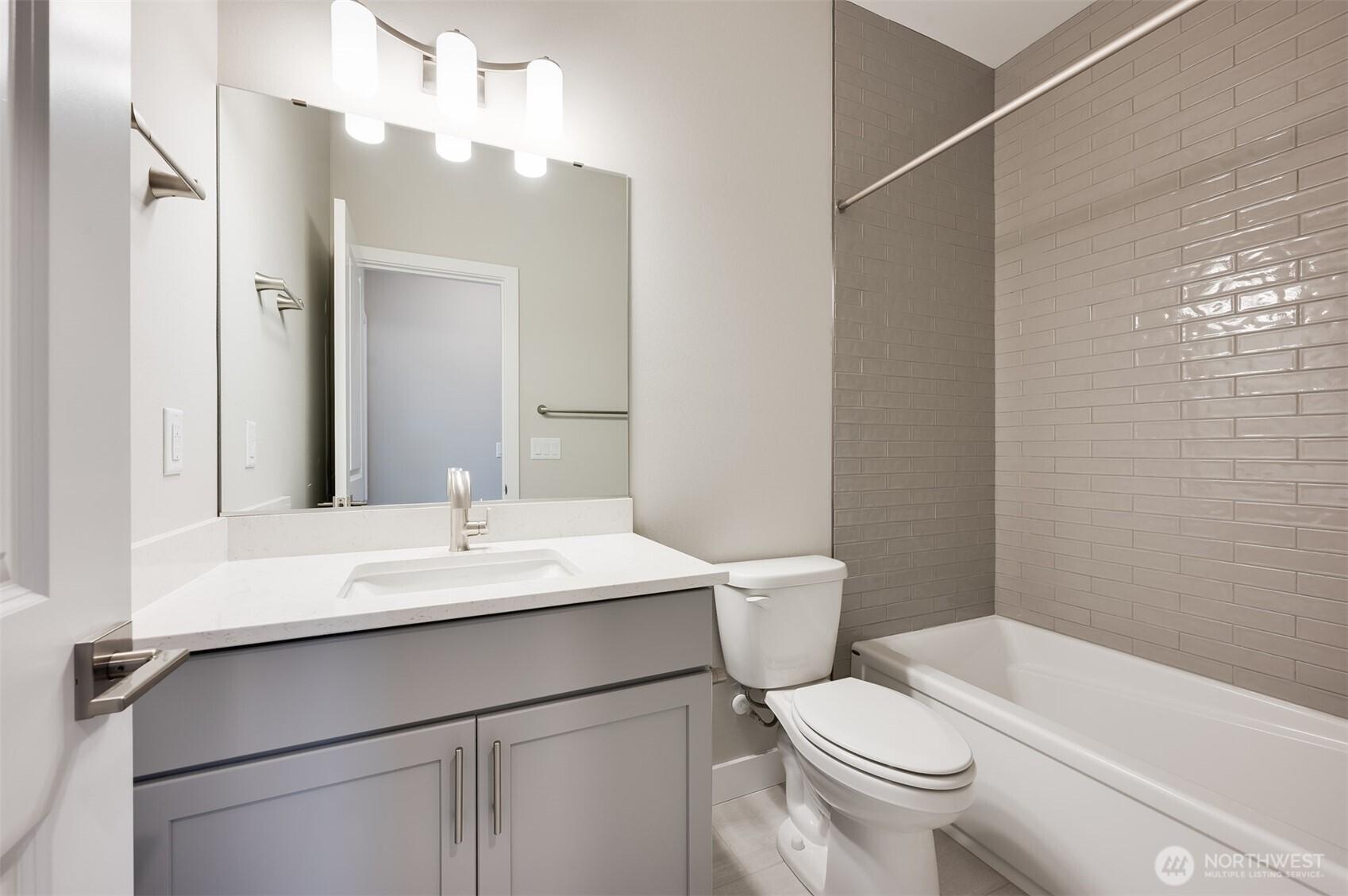 BLACK DIAMOND, Washington, 98010, United States, 2 Bedrooms Bedrooms, ,1 BathroomBathrooms,Residential,For Sale,1892917
