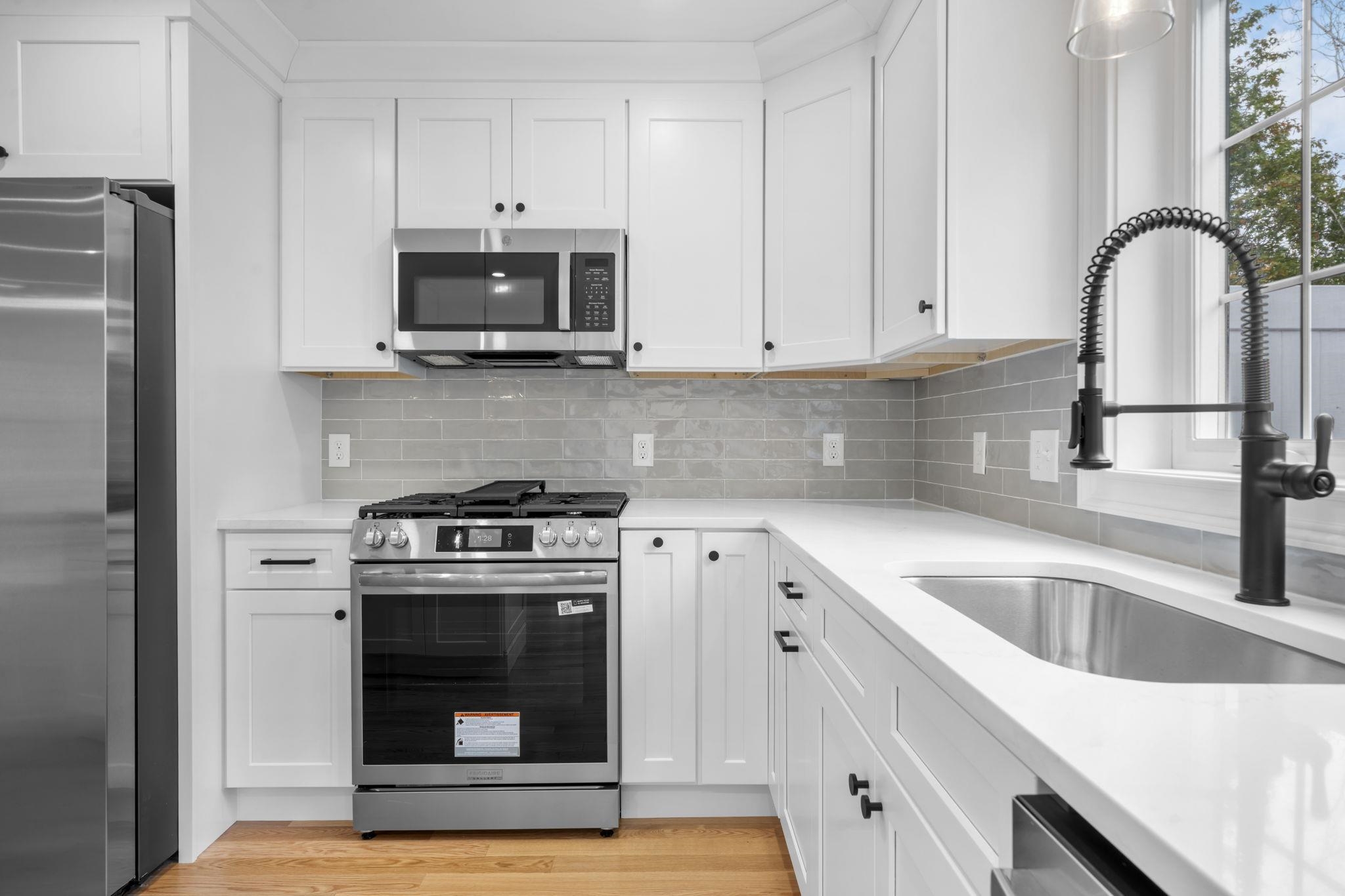 Londonderry, New Hampshire, 03053, United States, 2 Bedrooms Bedrooms, ,2 BathroomsBathrooms,Residential,For Sale,1962750