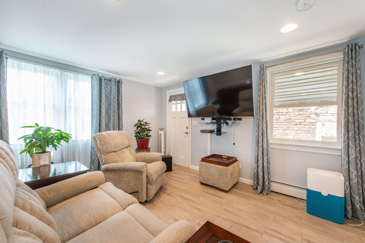 Harrison, New Jersey, 07029, United States, 2 Bedrooms Bedrooms, ,1 BathroomBathrooms,Residential,For Sale,1984057