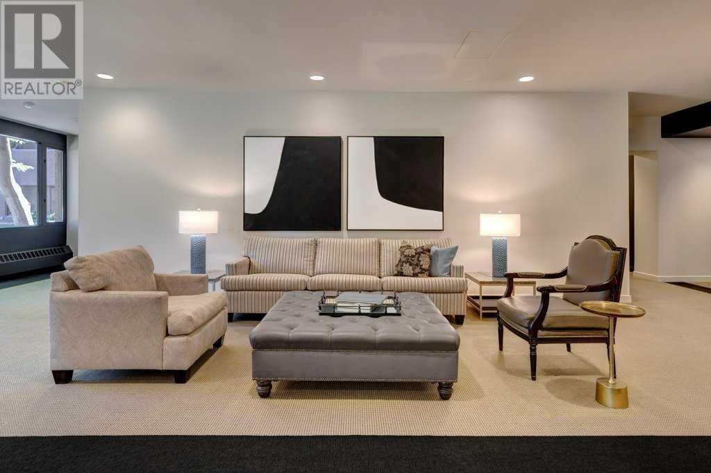 CALGARY, Alberta, T2P 3R8, CA, 2 Bedrooms Bedrooms, ,2 BathroomsBathrooms,Residential,For Sale,1908655