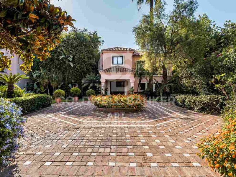 Estepona, Andalusia, ES, 8 Bedrooms Bedrooms, ,8 BathroomsBathrooms,Residential,For Sale,1806113