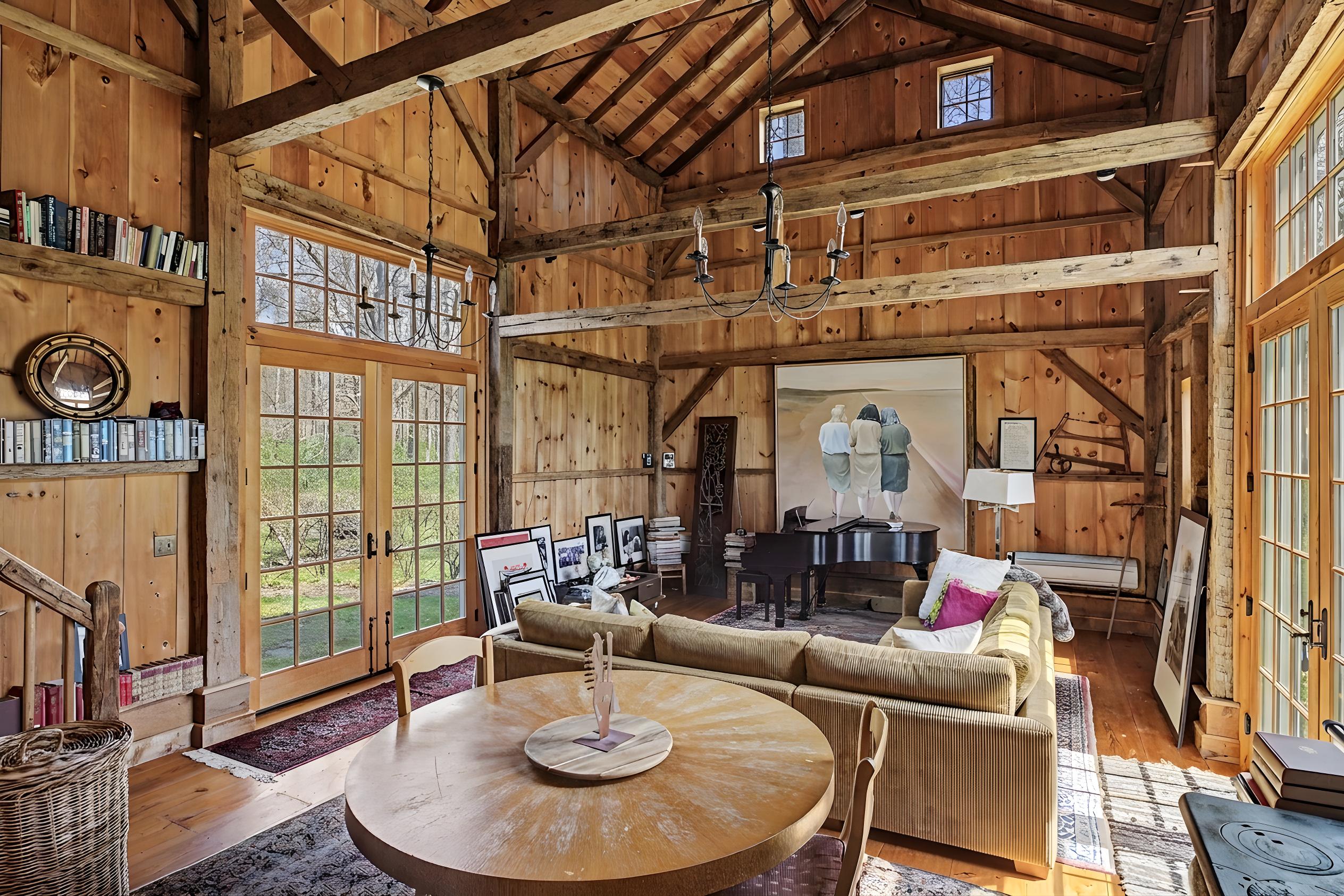  Exceptional Antique Estate Offers Two Distinct Properties on One Property - 物件實景