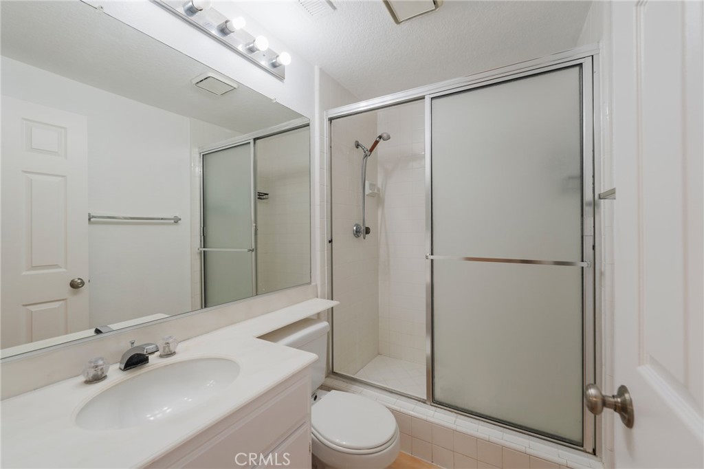 Huntington Beach, California, 92648, United States, 4 Bedrooms Bedrooms, ,3 BathroomsBathrooms,Residential,For Sale,1989716