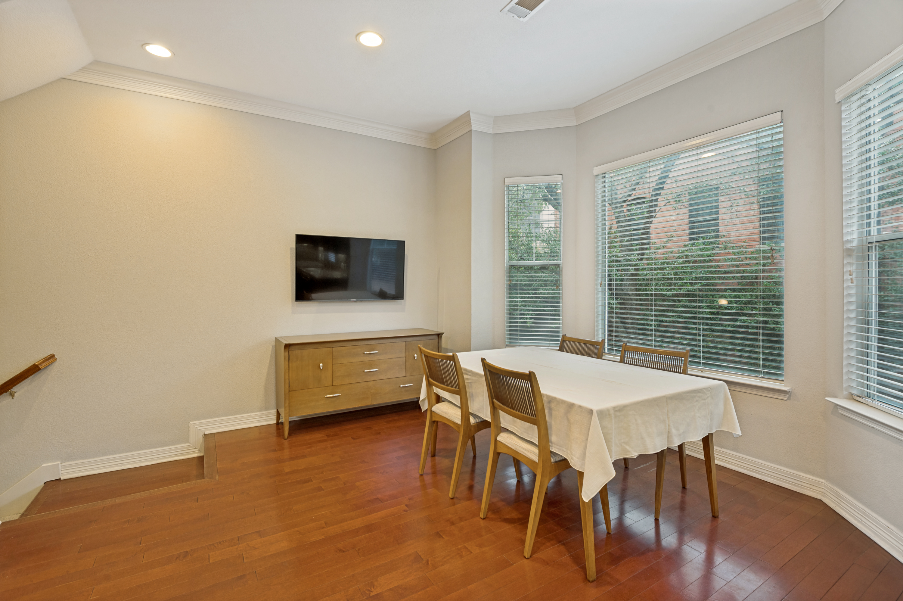  2205 Canton Street #105 - 物件實景
