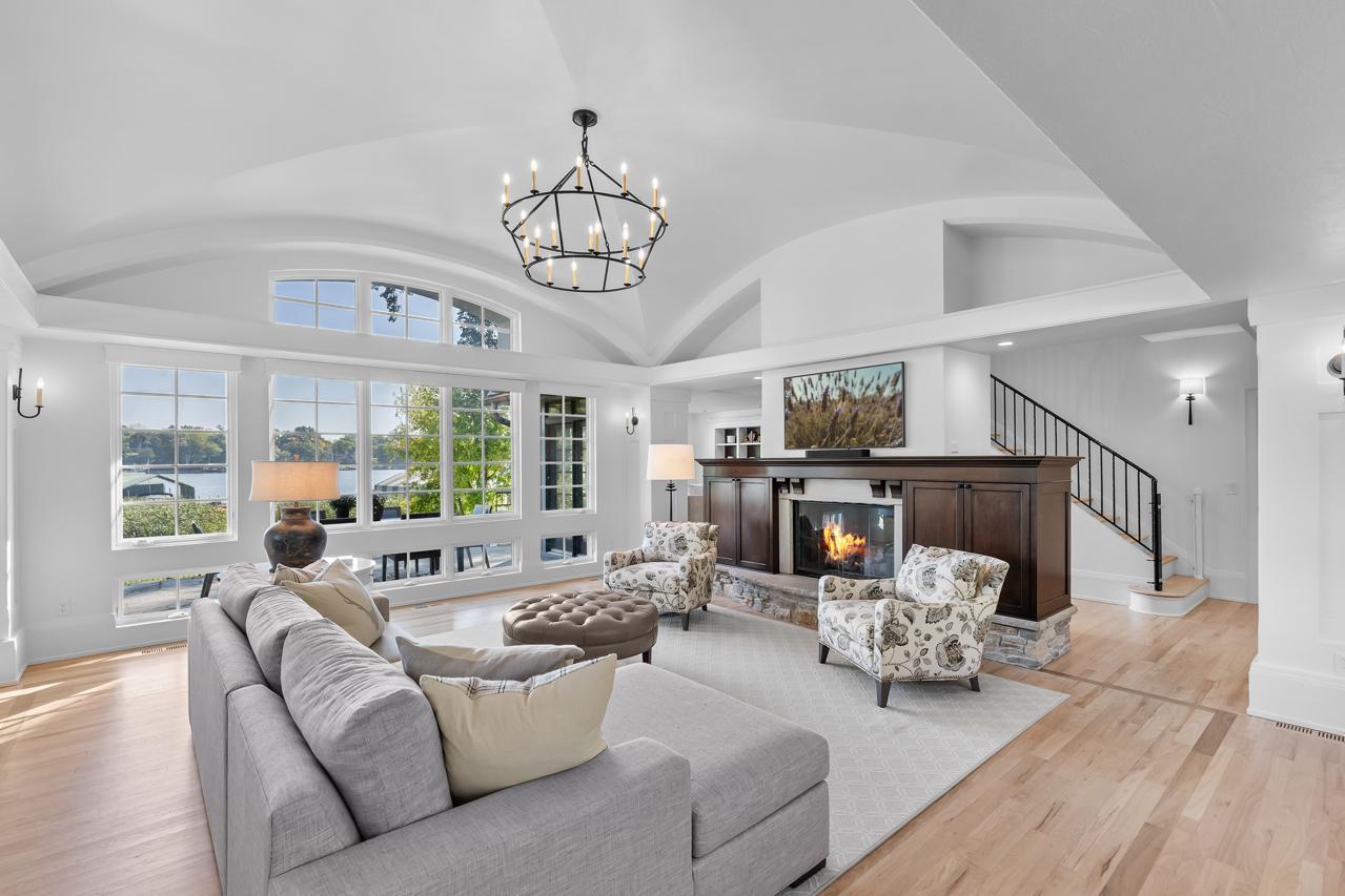 Orono, Minnesota, 55364, United States, 4 Bedrooms Bedrooms, ,4 BathroomsBathrooms,Residential,For Sale,1988176